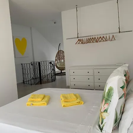 Duplex Mediterranean View * ガンディア