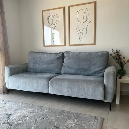 Duplex Mediterranean View ガンディア